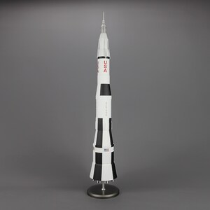 Model ręczny Deckstop Nova Rocket Launch w skali 1/100