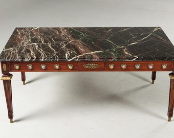 Antiker Marmor-Holzcouchtisch, klassischer französischer Art-dekorativer Luxus-Wohnzimmertisch mit Messingdetails