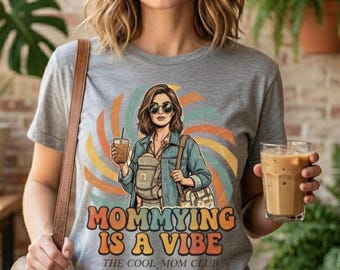 Mommying ist ein Vibe Shirt, cooles Mom Club Grafik T-Shirt, trendiges Mama T-Shirt, weiches Unisex T-Shirt