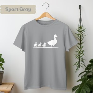 Cute duck family graphic tee sport gray