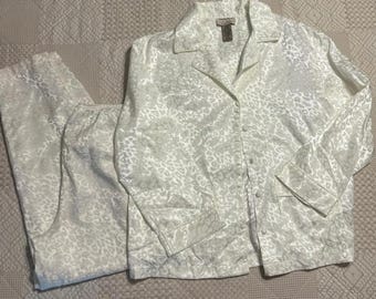 VTG white leopard print pajama set , PM