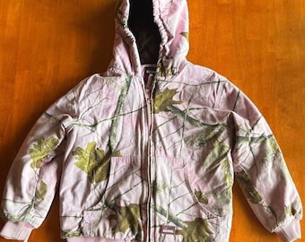 VTG Berne/Realtree pink camo zip up hoodie , Girl's L