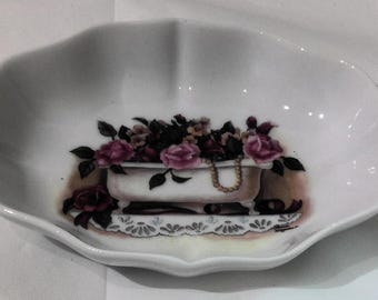 Vintage Victorian Scalloped Edge Ceramic Soap Dish