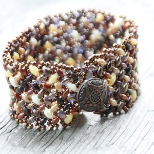 Beaded Bracelet - Metallic tones