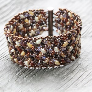 Beaded Bracelet - Metallic tones