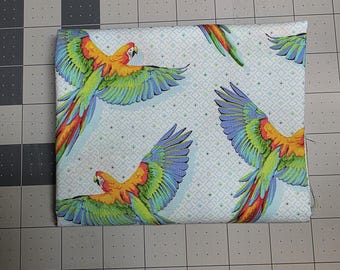 Tula Pink OOP Macaw You Later - Nuage - 1 FQ (18" x 22") coupé