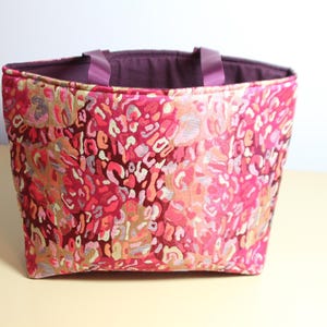 Bolso de mano/bolso de hombro/cartera hecho a mano: patrón abstracto en tonos rosa, naranja, burdeos y gris pardo