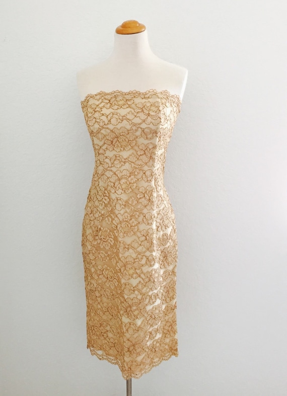 Lace Wiggle Dress // Mad Men // Cocktail // Party