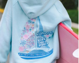 Bestickter Damen Hoodie „Chase the Sun“, ästhetischer Strand Hoodie, Segelboot-Stickerei-Sweatshirt, übergroßer Casual-Pullover