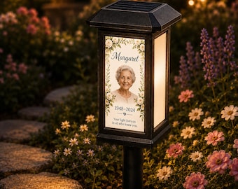 Lámpara solar de jardín personalizada e impermeable con foto, nombre y año personalizados, decoración exterior personalizada para el patio, regalo de recuerdo "Siempre en mi corazón"