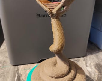 Soporte para auriculares con forma de serpiente – Soporte para auriculares pintado a mano – Organizador de escritorio impreso en 3D – Decoración única para configuración de juegos, edición limitada 1 de 1 fabricada.