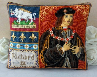 Kit de mini coussins portrait au point de croix Richard III, Sheena Rogers Designs