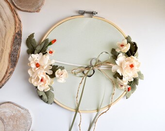 Embroidery hoop RING HOLDER, alternative ring pillow, rustic ring pillow, rustic wedding ring box, country wedding