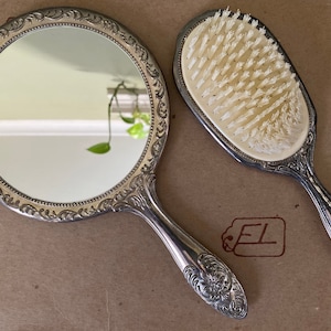 Brush and Mirror set
