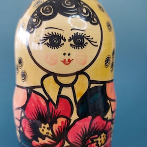 Vintage Russian Nesting Doll | Hand-Painted Matryoshka with Floral Design | Folk Art Collectible