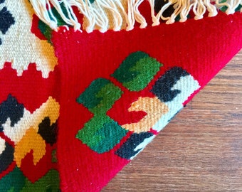 Handmade Wool Rug (2.5' X 4')