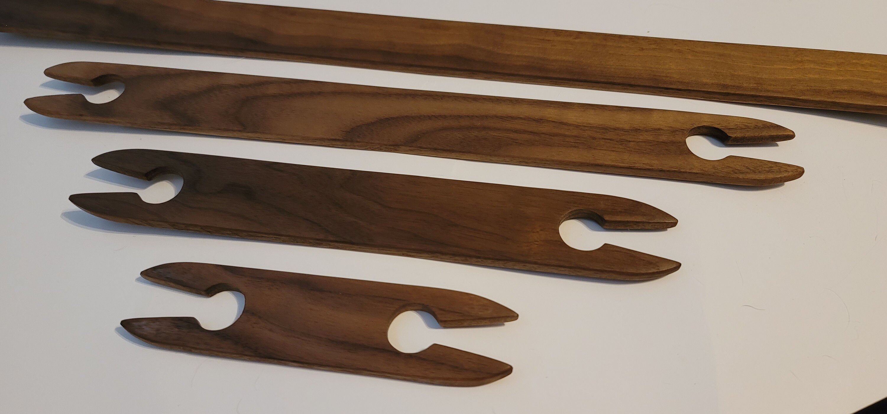 22 , 14 , 10. 6 in Black Walnut shuttles