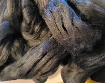 Vegan. Black  roving 4 oz