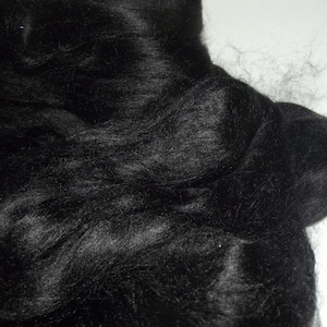 Schwarzer Bambus Kammzug 2 oz