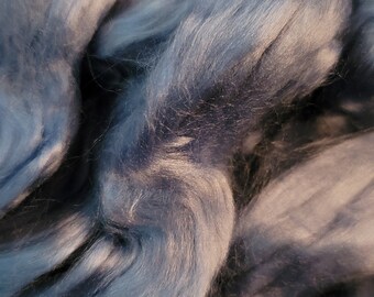 Periwinkle Bamboo Roving 2 oz