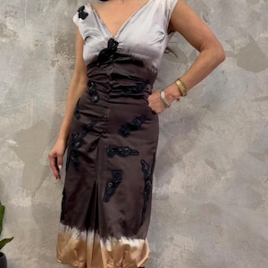 PRADA Höstklänning i satin med ombre-applikationer 2003 XS