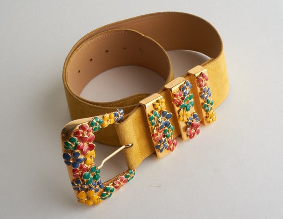 GIANNI VERSACE 1991 Runway Belt Yellow Suede Gold… - image 10