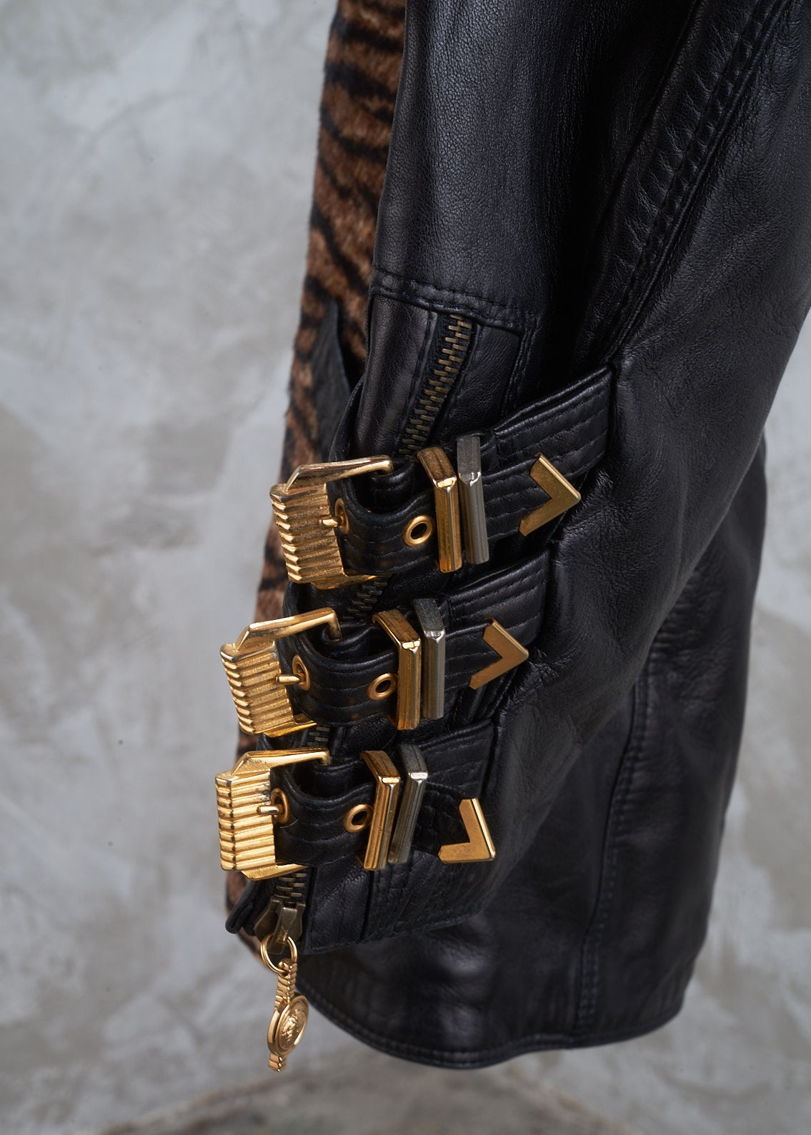 GIANNI VERSACE 1992 Fw Bondage Collection Black Leather Fur Hood