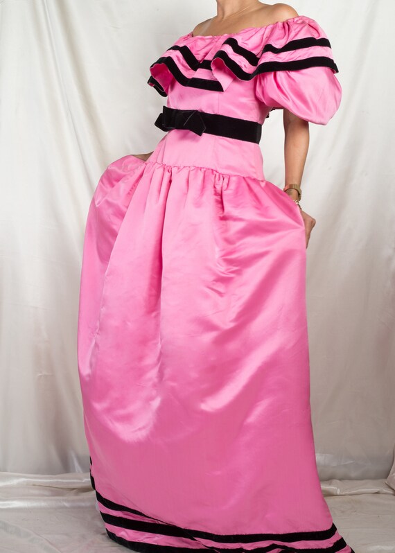 1980s// Oscar de la Renta// Maximal Pink Velvet Tr