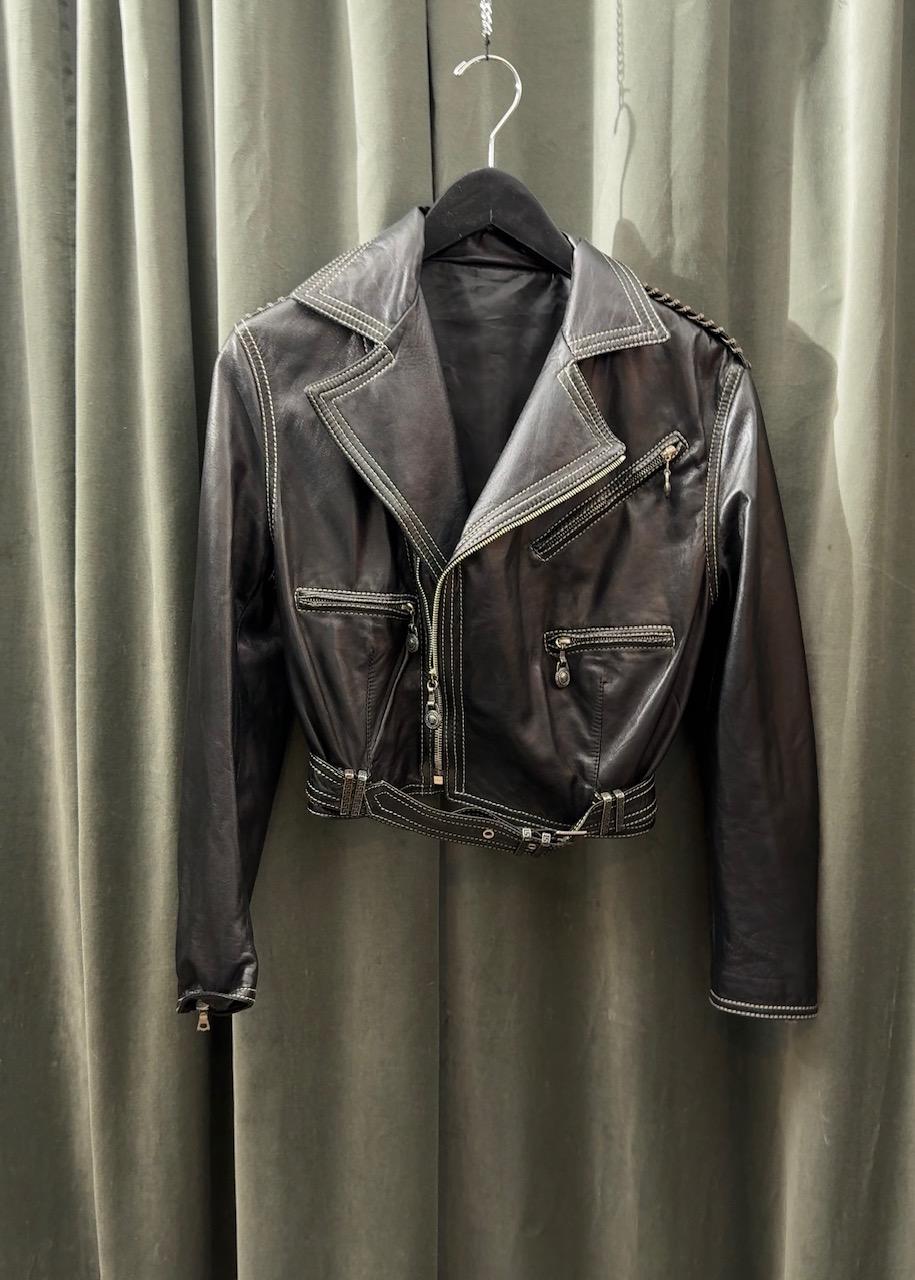 GIANNI VERSACE 1990s Womens Black Leather Chain Detail Crop Moto