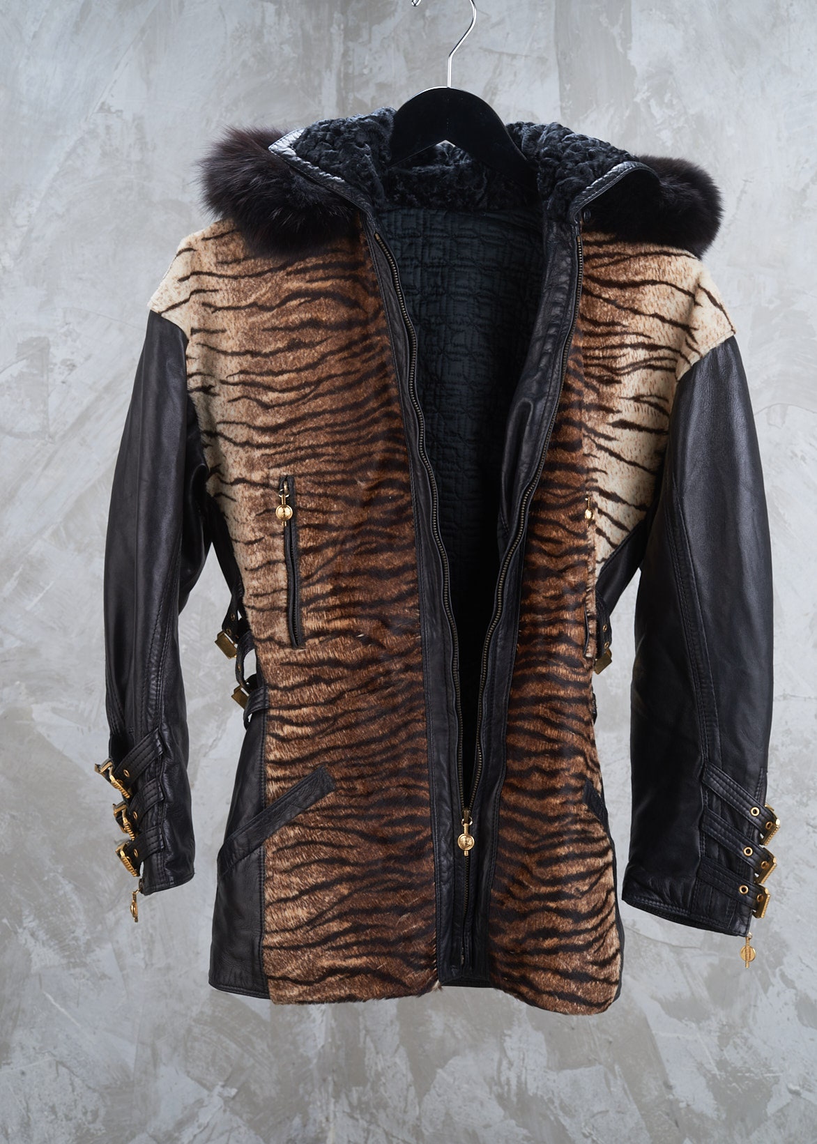 90s Gianni Versace ファー ジャケット ブルゾン ヴィンテージ GIANNI VERSACE 1992 Fw Bondage Collection Black Leather Fur Hood