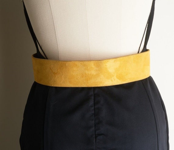 GIANNI VERSACE 1991 Runway Belt Yellow Suede Gold… - image 6