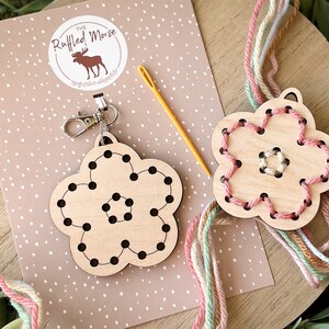 flower craft for kids, backpack keychain, school keychain, keychain kit girls, DIY crafts for gifts, kids crafts, gifts for granddaughter