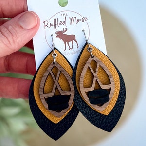 custom team earrings, hockey team earrings, sports earrings, hockey jewelry,  hockey earrings, school spirt earrings, hockey mom earrings