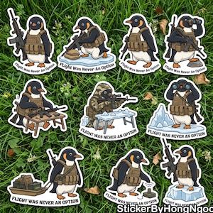 100枚入りタクティカルペンギンステッカー、飛行は選択肢になかったデカール、ノートパソコン用のおもしろいミリタリー武装動物ミームステッカー、皮肉なジョークギフト