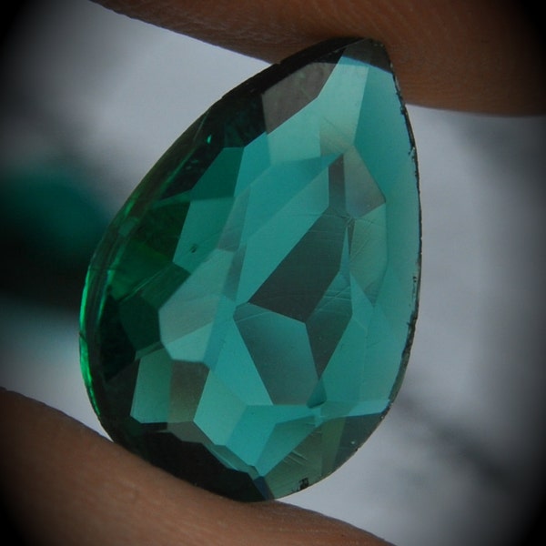 Emerald 14x10x6mm AAA High Quality Glass Pear shape Faceted Unfoiled Pointed Back Stones