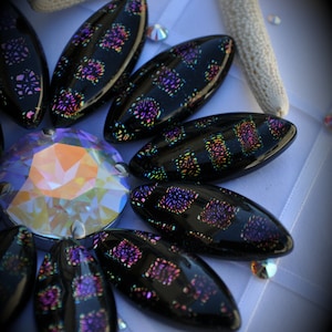 Cabochon de verre dichroïque Navette 35mm