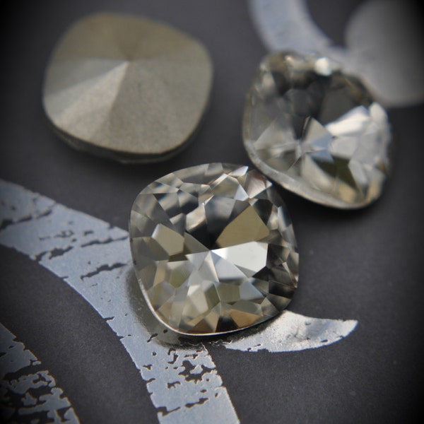 Clear 14mm AAA High Quality Glass Cushion Square Faceted Silver Foiled Pointed Back Stones