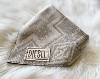 Bandana dla psa Pendleton z wełny na zamówienie: kołnierz, haftowane imię, ręcznie robiona w północno-zachodnim Pacyfiku (Hearth & Hollow)