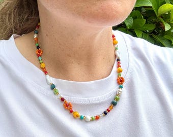 Suntrail Wildflower Beaded Necklace, Boho Floral Glass Seed Bead Jewelry, 17.5 Inch (Gold Clasp)