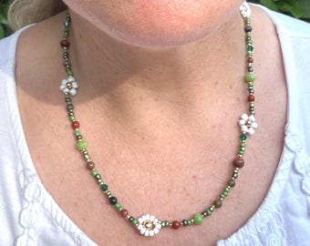 Magnolia Flower Beaded Necklace and Bracelet Set, Boho Floral Glass Seed Bead Jewelry