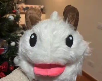 Soft Poro Cosplay Plush Toy – Cute Gaming Inspired Collectible Doll 25cm