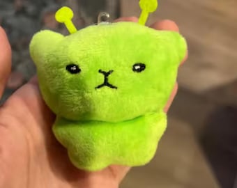Greenie the Alien Plush – Handmade Anxiety Comfort Toy, Sensory Pocket Pal, Emotional Support Stuffed Alien Gift 10cm