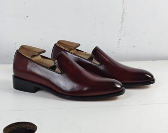 Mocassini da uomo in pelle, scarpe eleganti bordeaux realizzate a mano