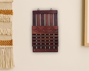 Portachiavi in stile fatto a mano Portachiavi in legno Artigianato a mano Mobiletto Organizzatore da parete, Decorazione rustica tradizionale design unico casa e