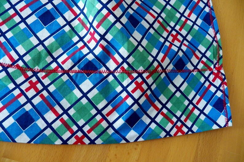 Vintage MIDCENTURY COTTON APRON Hand Made 19 waist 2 pockets Vibrant Colors Excellent Condition 35 ties 20 waist to hem One of a Kind image 5