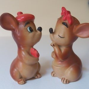 Vintage LEFTON Kangaroo Salt and Pepper Shakers: Mid Century Kitchen Decor