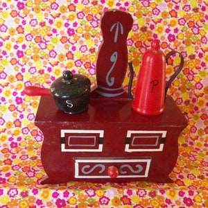 Vintage 1950&#39;s Salt and Pepper Set Wooden Stove with Coffeepot and Soup Pot Great Condition Rare Shaker Set Mid Century Kitschy Decor