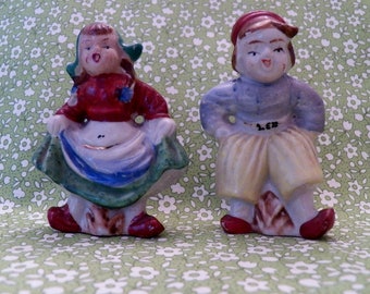 vintage DUTCH GIRL et BOY Salt and Pepper Shakers Set Excellent Condition 3 &1/2 « tall Japan Made Mid Century Decor 1950's Collectible