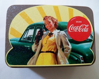 Vintage 2003 COCA COLA TIN Collectible Hinged Tin 6" x 3" x 4" Excellent Condition 1950's Images Colorful Graphics