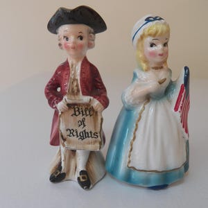 Vintage COLONIAL SALT & PEPPER Shakers Betsy Ross and James